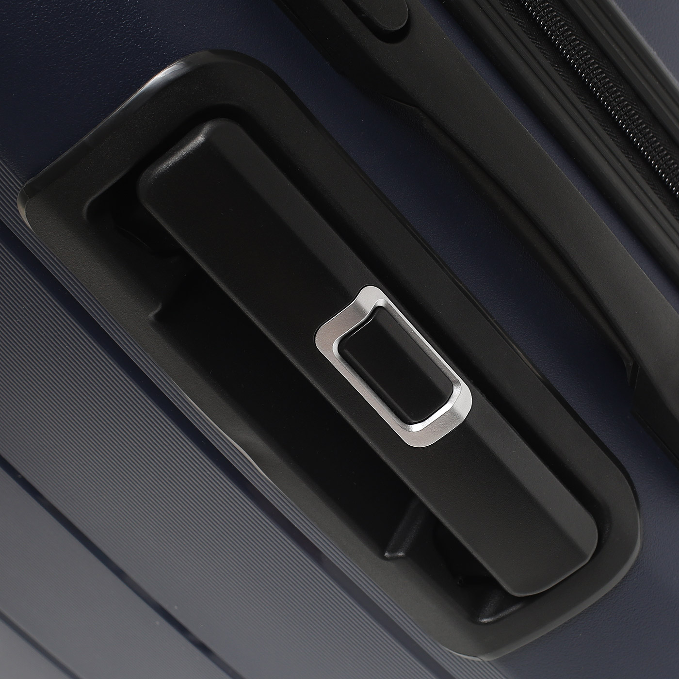 Чемодан средний M из полипропилена Sun Voyage Elite