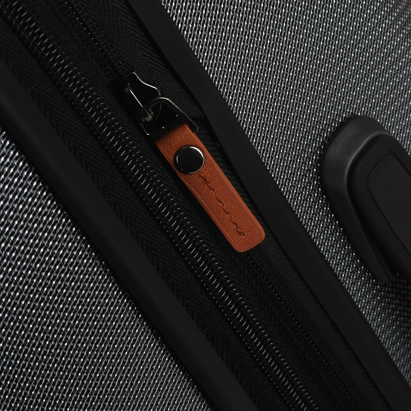 Чемодан маленький S из поликарбоната с кодовым замком Ricardo Beverly Hills Cabrillo 2.0