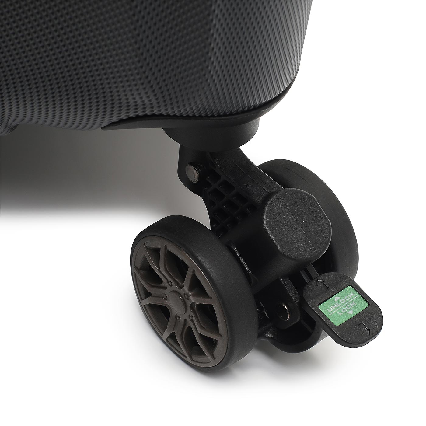 Чемодан средний M из поликарбоната Eberhart Lotus 2.0