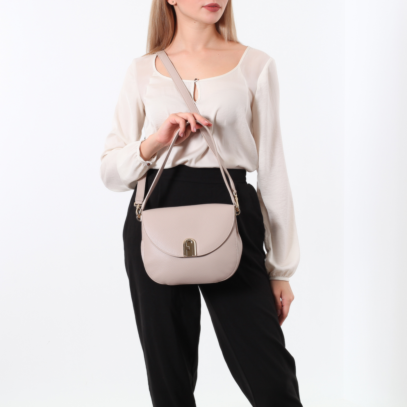 Кожаная сумка на магнитной кнопке Furla Sleek