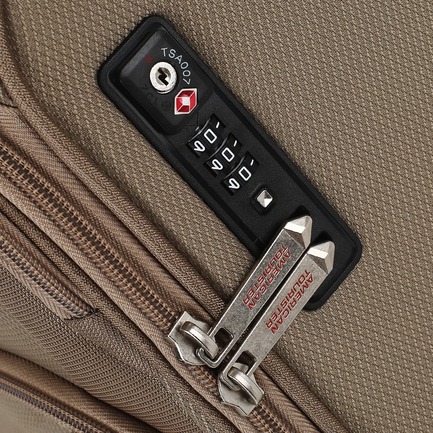 Чемодан для ручной клади тканевый с кодовым замком American Tourister Summerfunk