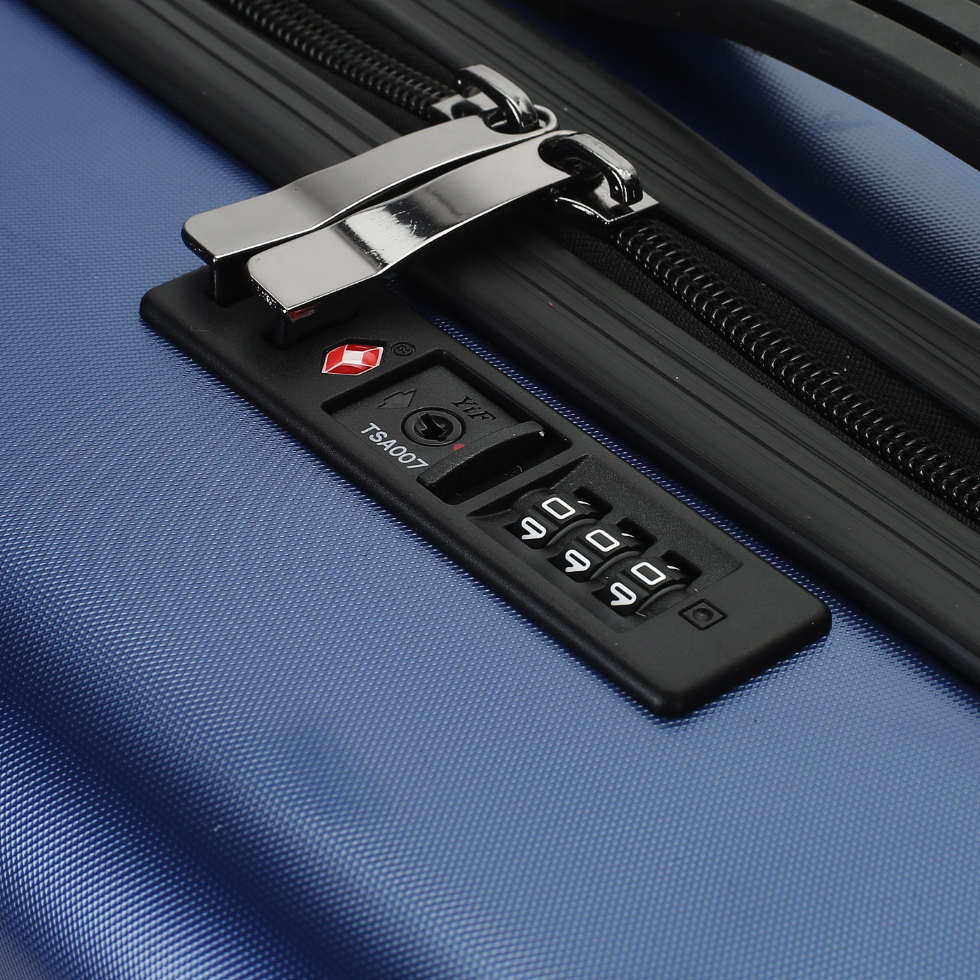 Чемодан маленький S из ABS-пластика с кодовым замком Sun Voyage Elit