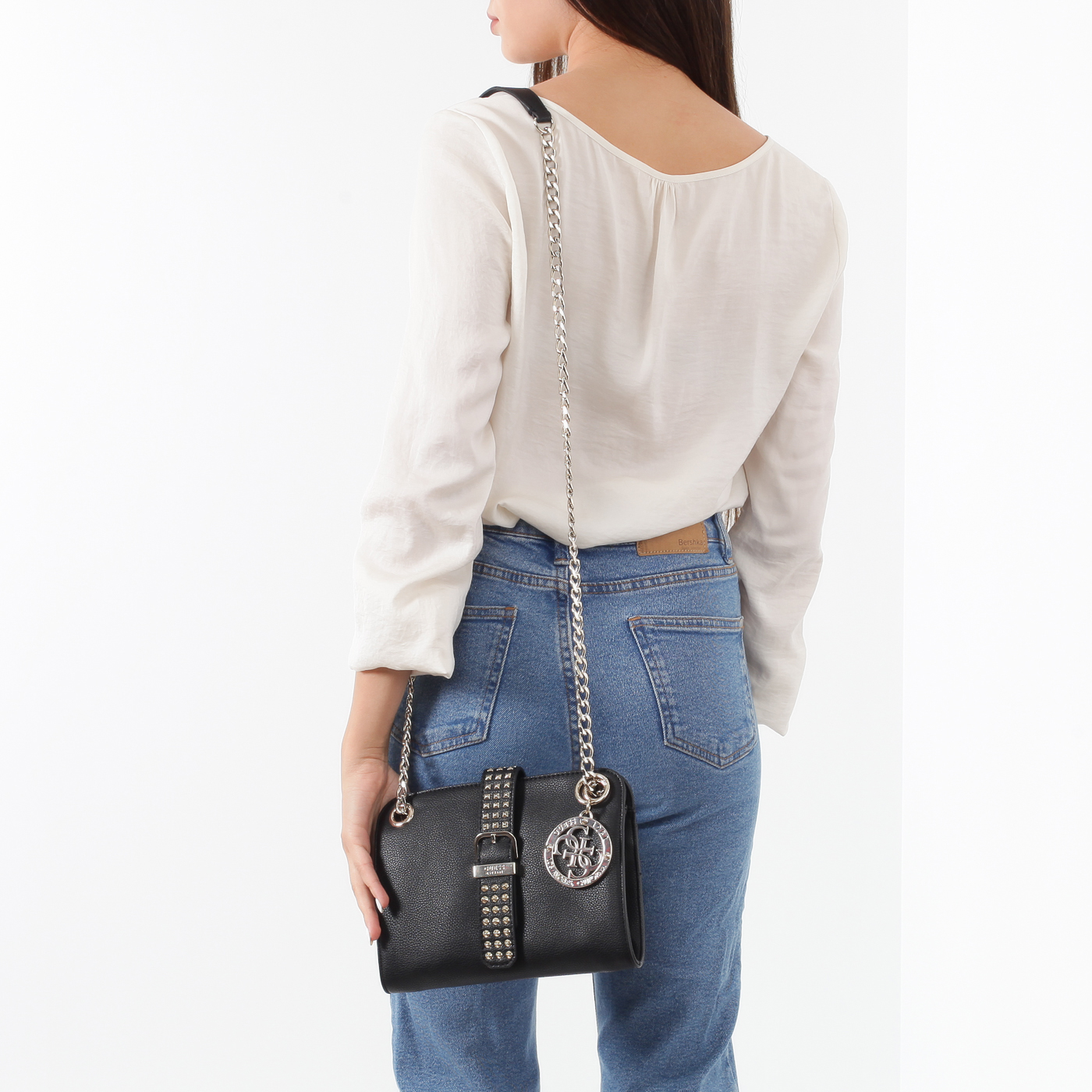 Маленькая черная сумочка Guess Eileen