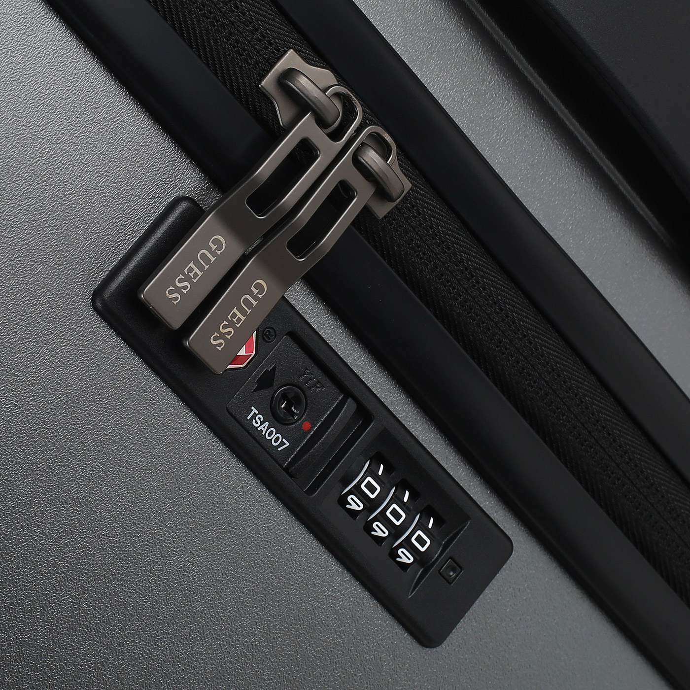 Чемодан большой L из поликарбоната Guess Verona