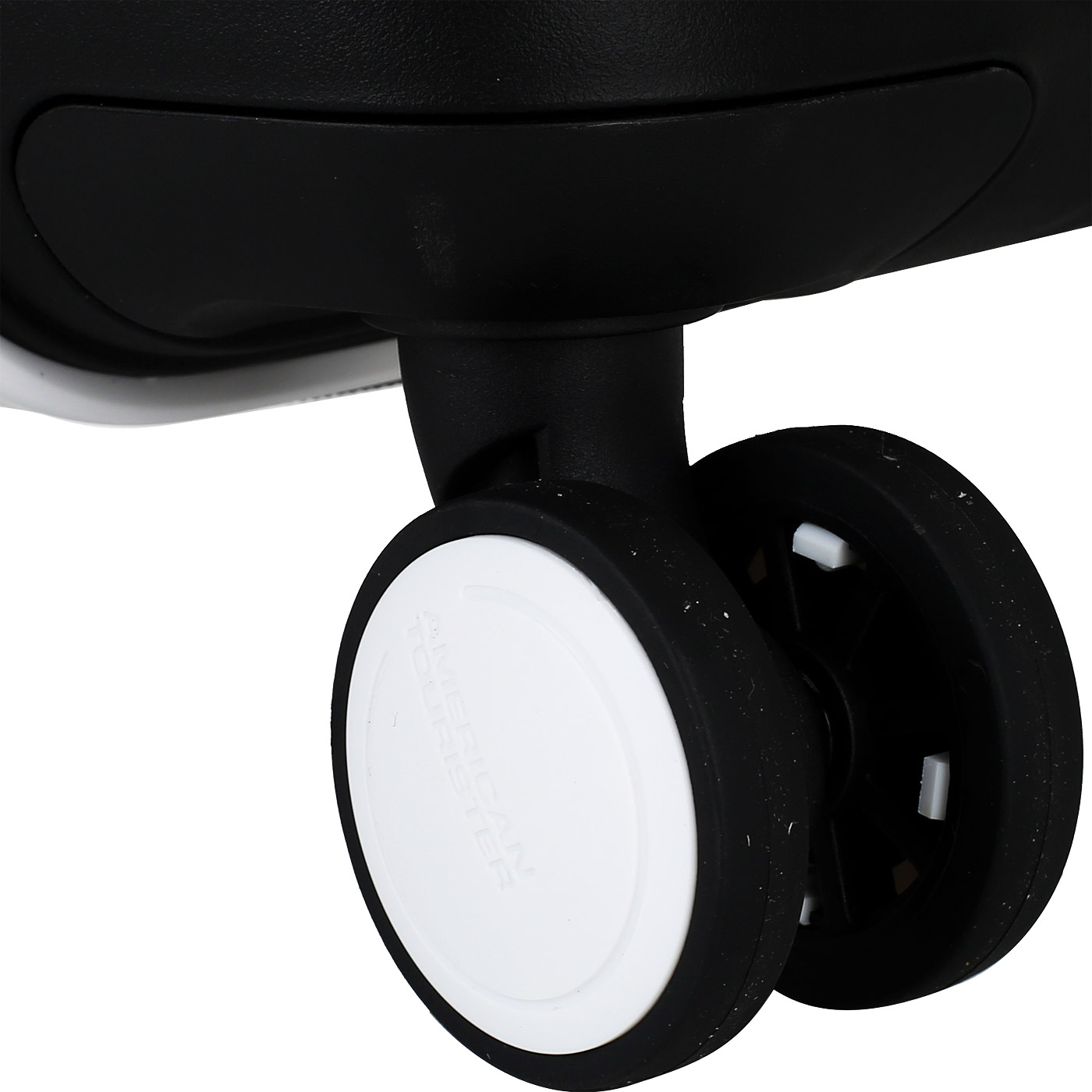 Чемодан для ручной клади из полипропилена с кодовым замком American Tourister Soundbox