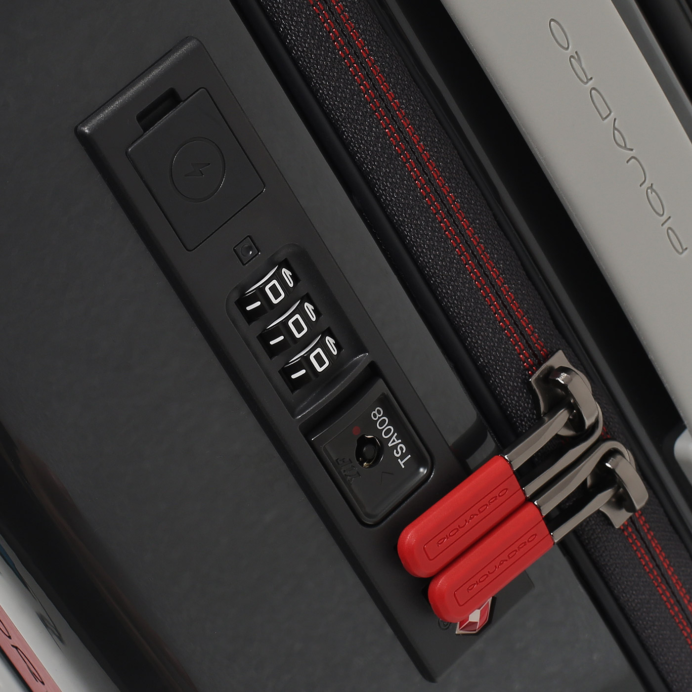 Чемодан на колесах Piquadro PQ Light