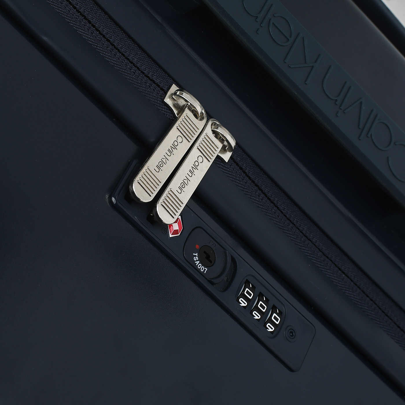 Чемодан большой L из ABS-пластика с кодовым замком Calvin Klein CK-643 Globetrotter HS