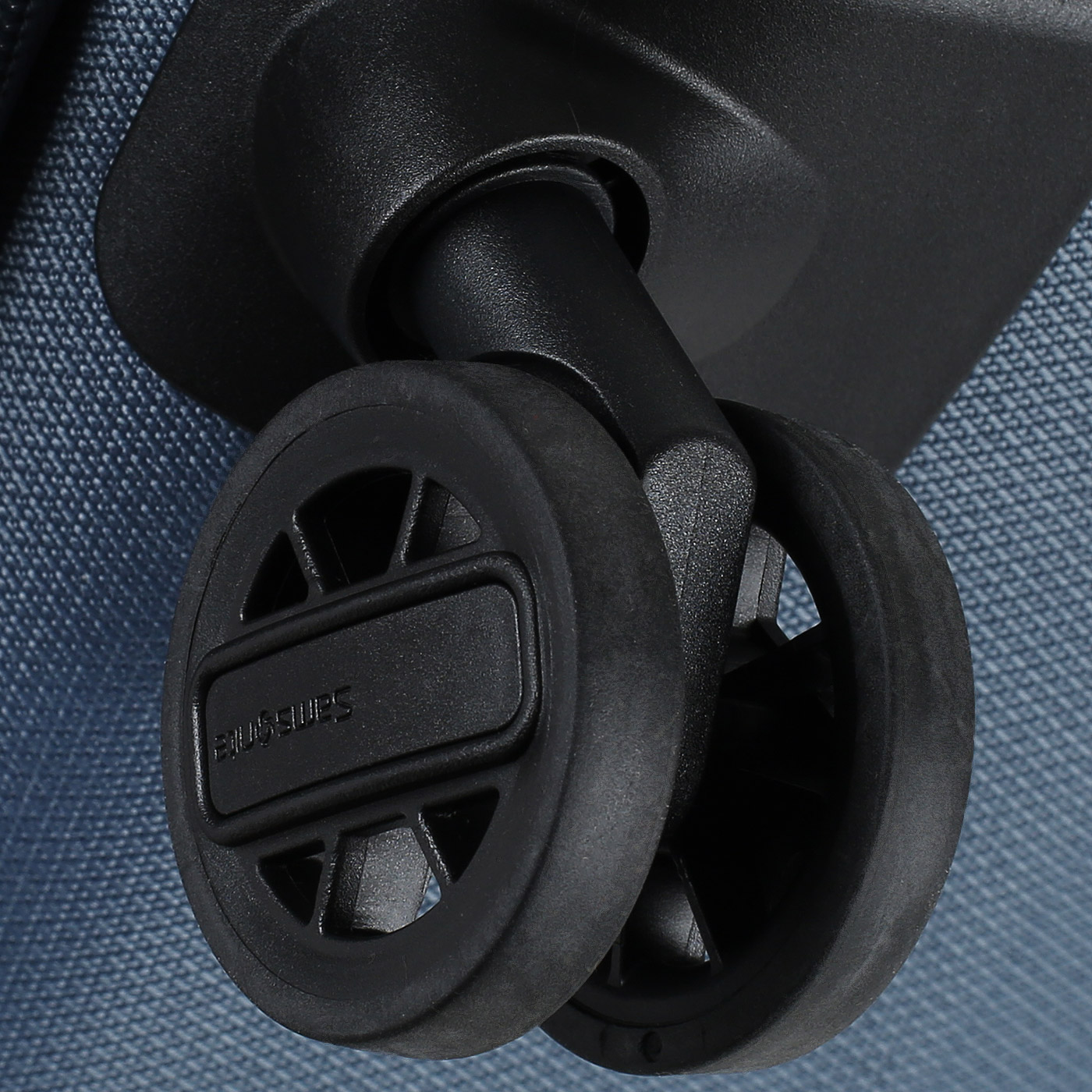 Текстильный чемодан Samsonite Vaycay