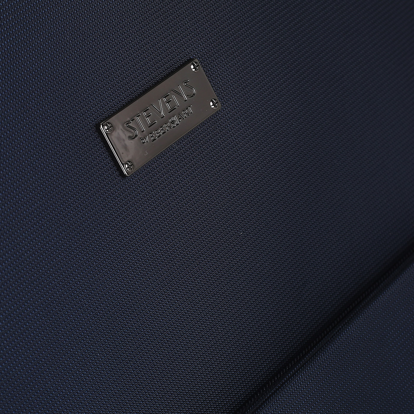 Чемодан средний M тканевый с кодовым замком Stevens Urban