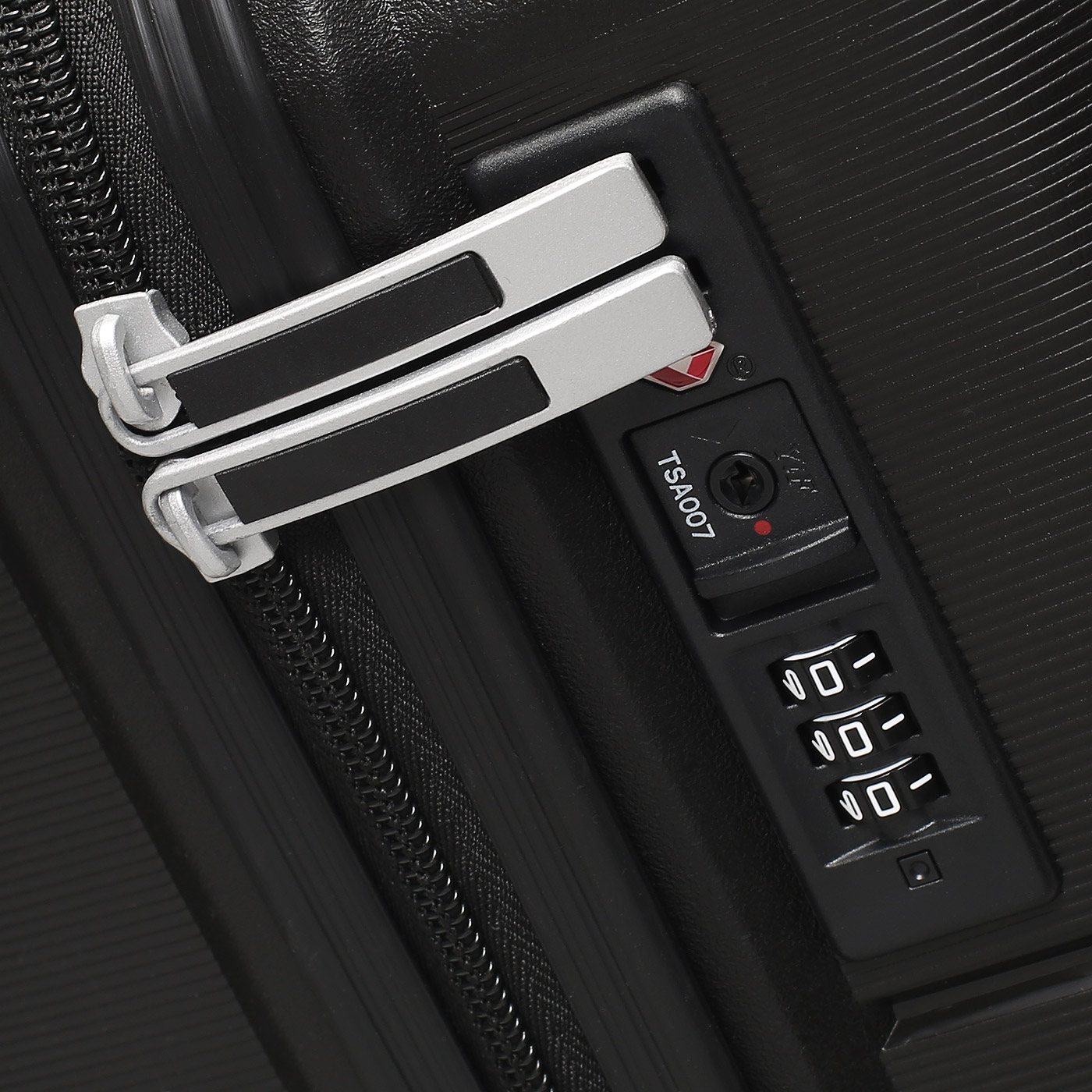 Чемодан средний M из полипропилена Sun Voyage Elite