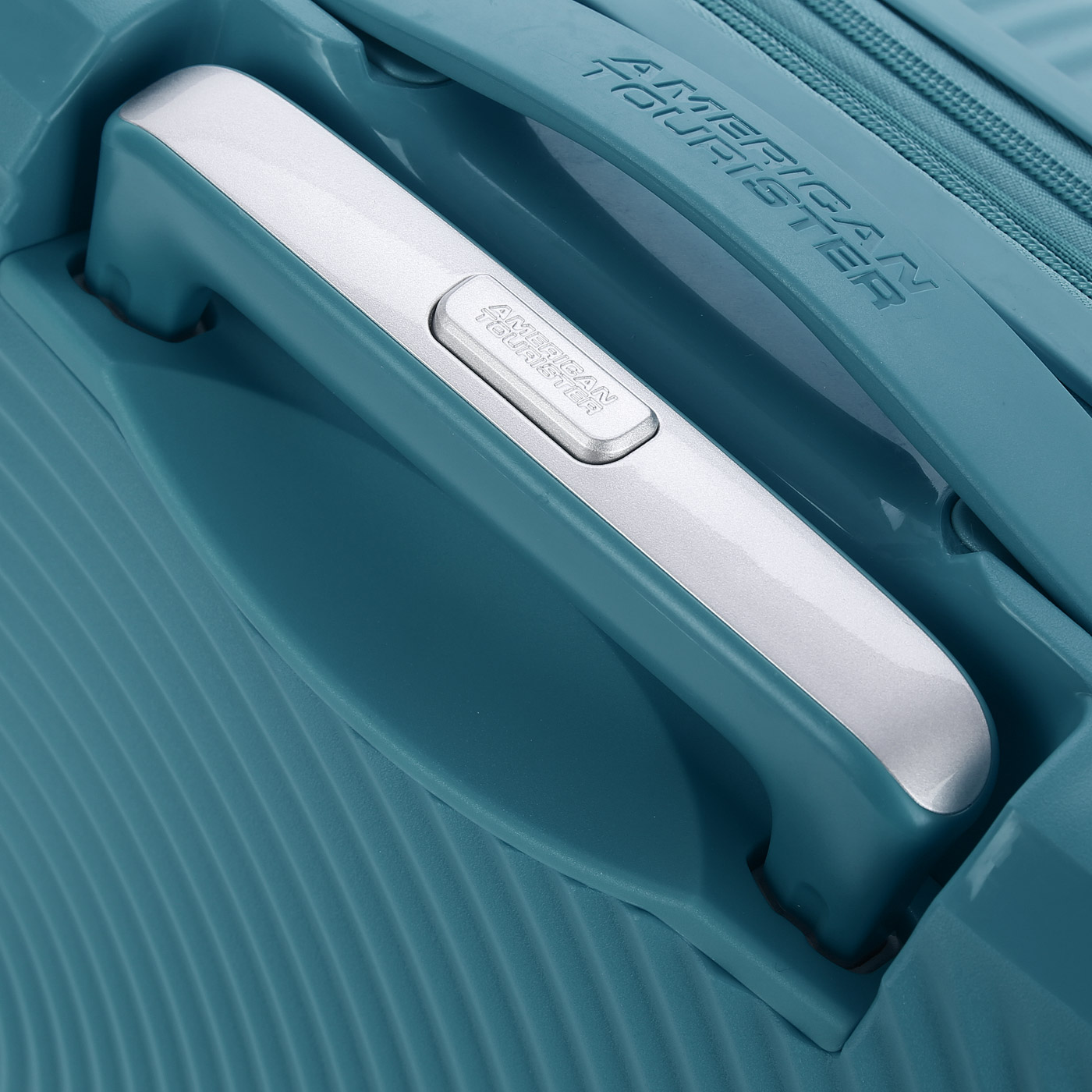 Чемодан American Tourister Soundbox