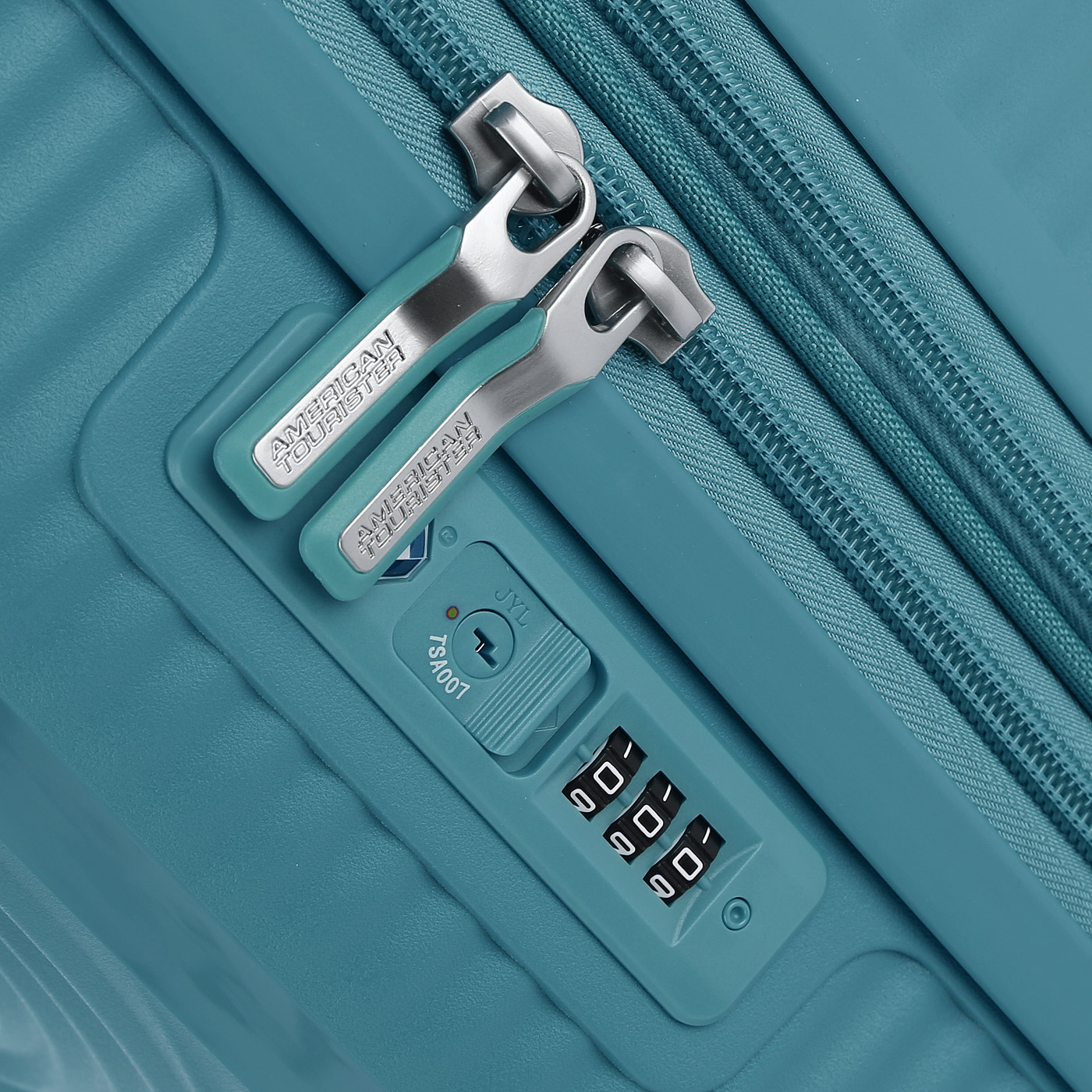 Чемодан American Tourister Soundbox