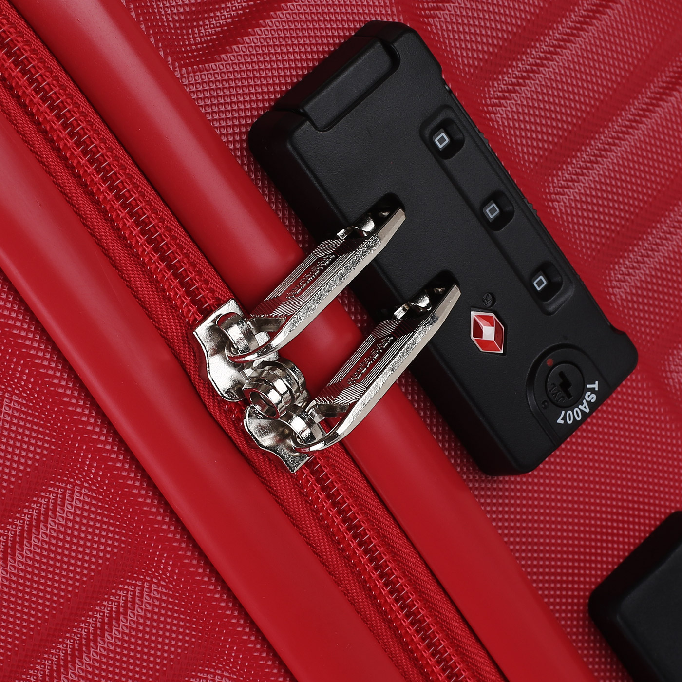 Чемодан средний M из ABS-пластика с кодовым замком American Tourister Ellen