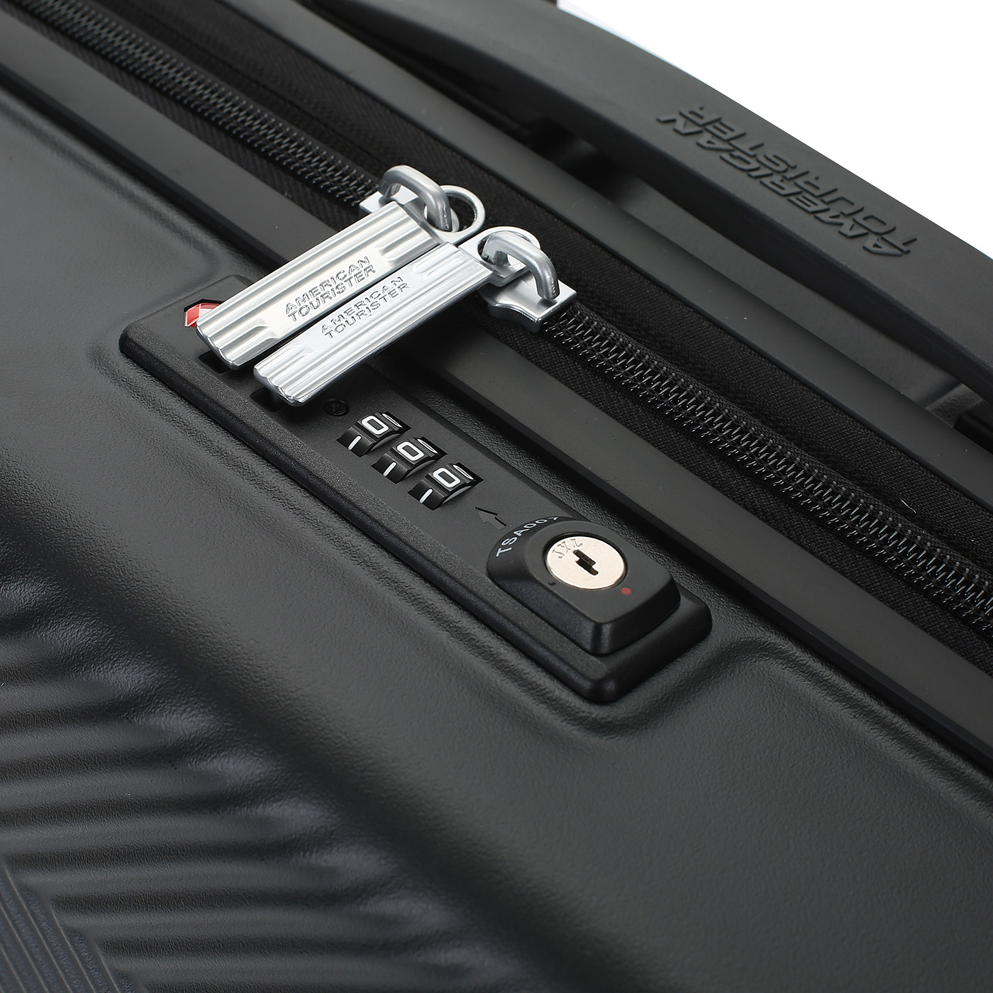 Чемодан American Tourister Flylife